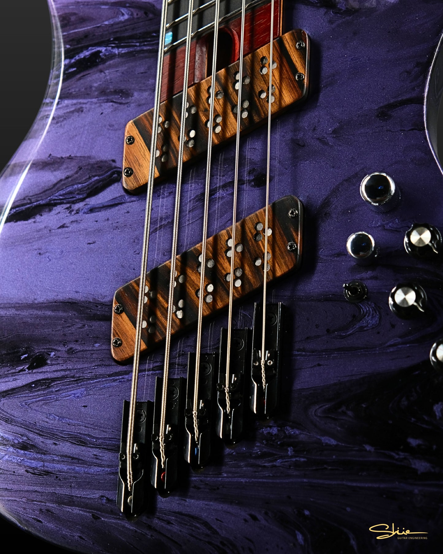 Titan 5 Bass