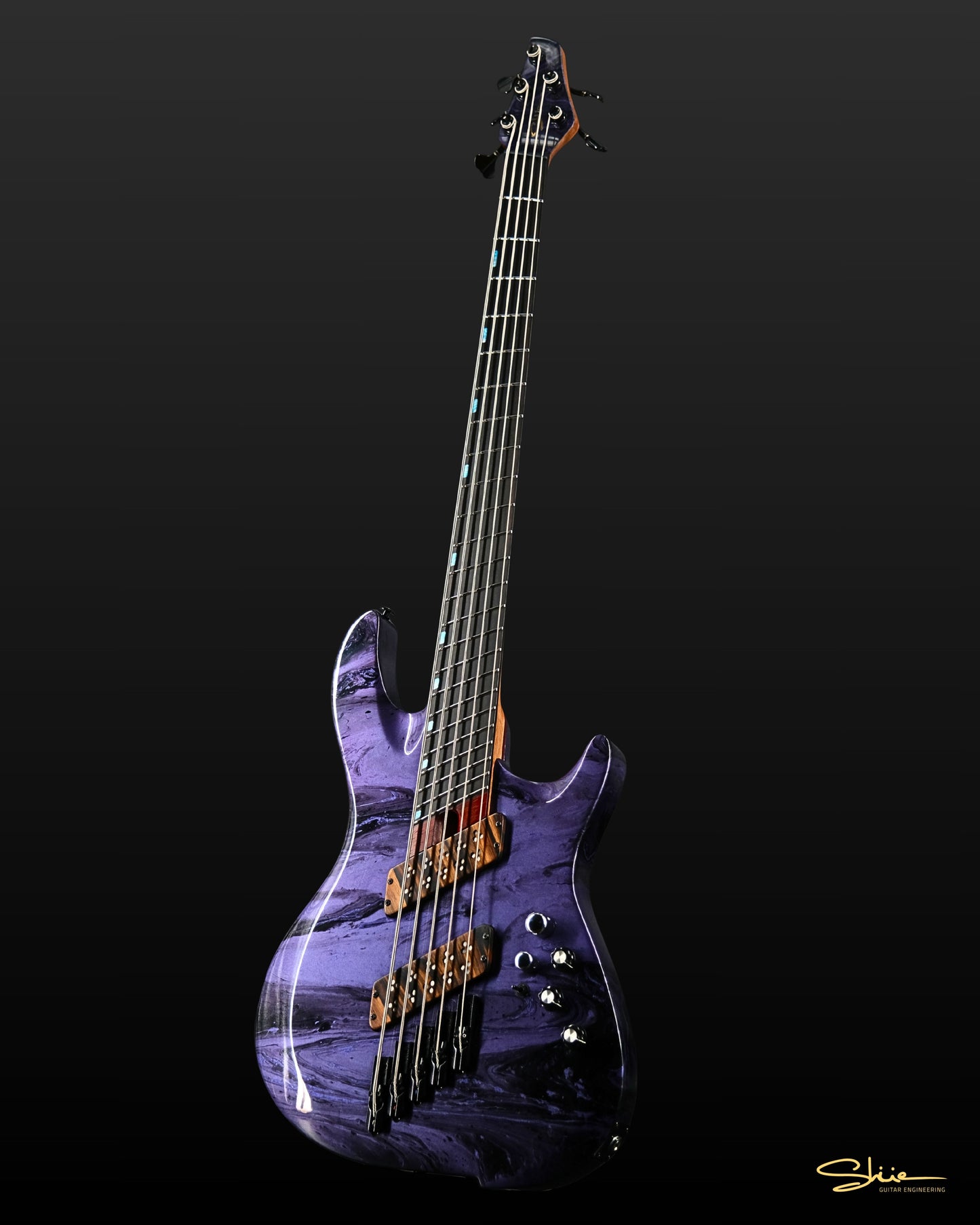 Titan 5 Bass
