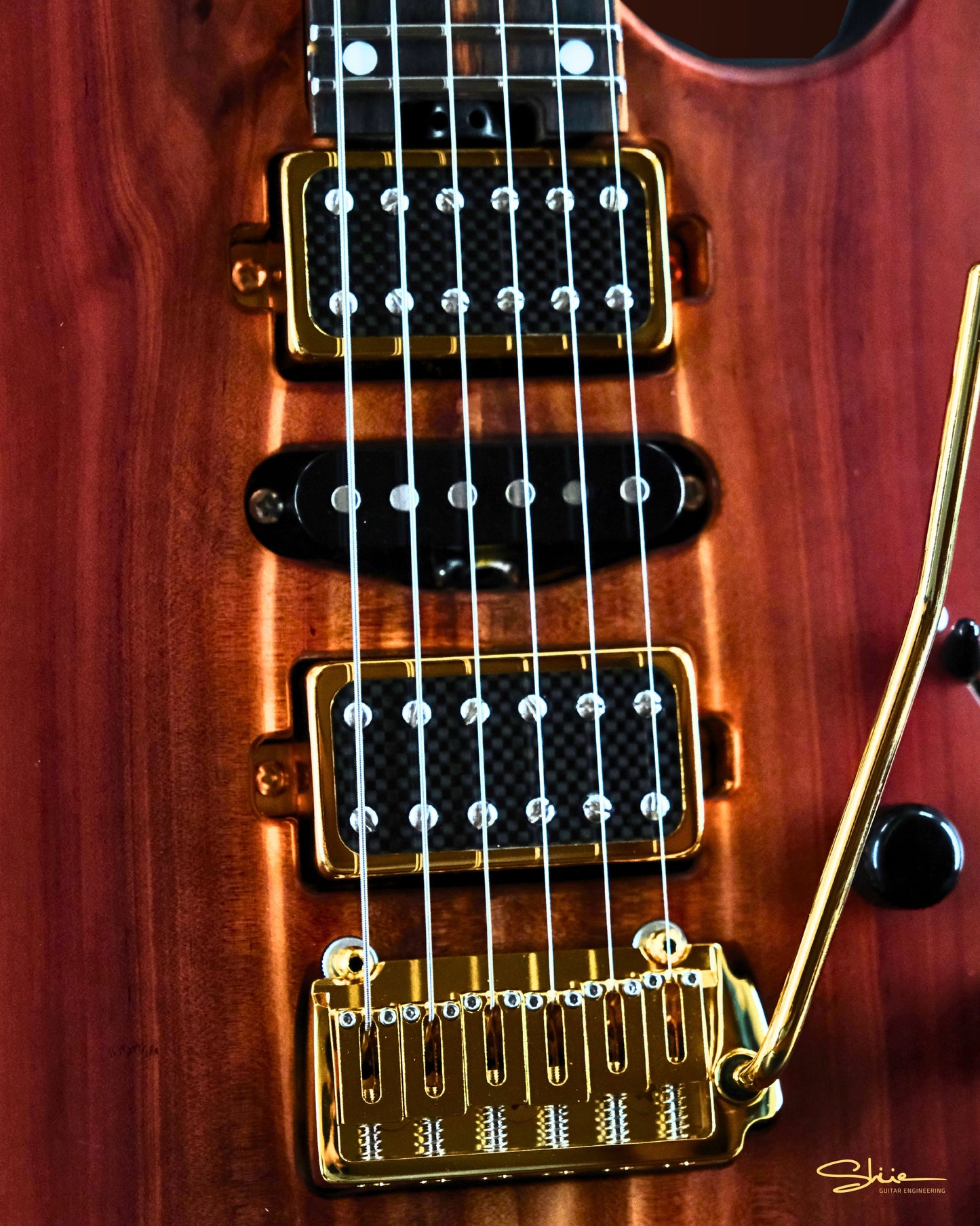 Jon Koh Signature 'LEA'